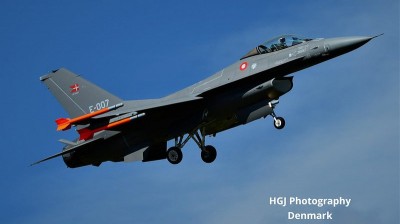 F-16-Dark-F-35-color-scheme-2.jpg